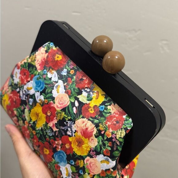 Floral Print Cowhide Leather Handmade Wooden Frame Clutch Bag/Crossbody - Picture 9 of 13